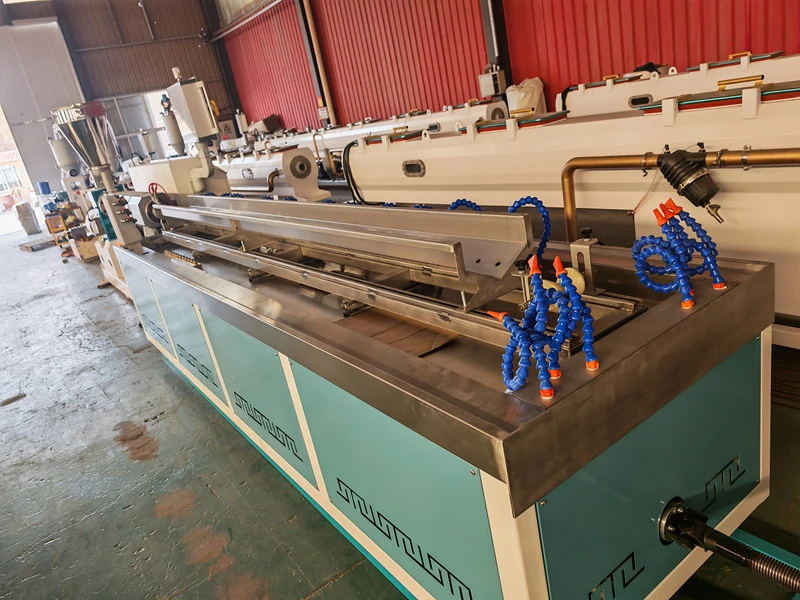 Linija za iztiskanje ABS profilov