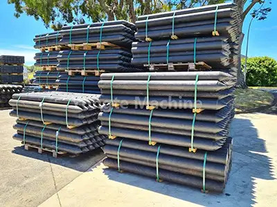 Recycled plastic lumber machine