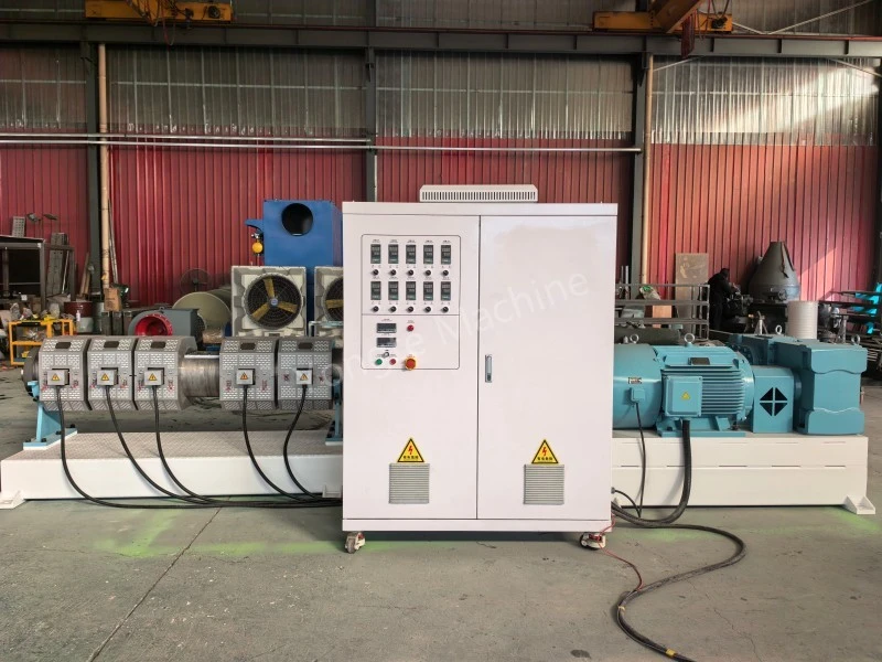 Stroj za ekstrudiranje plastične folije